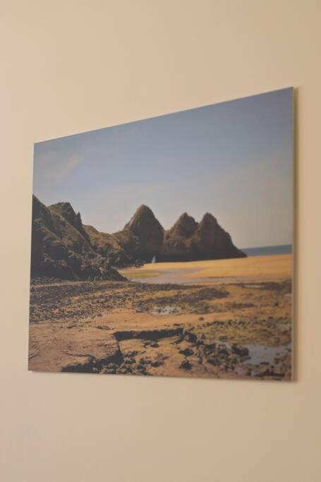 Luxe Living City Apartment - Beach, Wifi, Parking Swansea Esterno foto